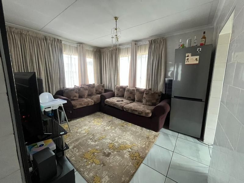 2 Bedroom Property for Sale in Kagiso Gauteng