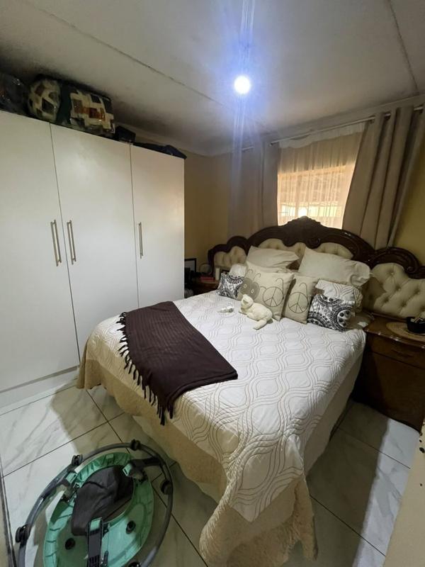 2 Bedroom Property for Sale in Kagiso Gauteng