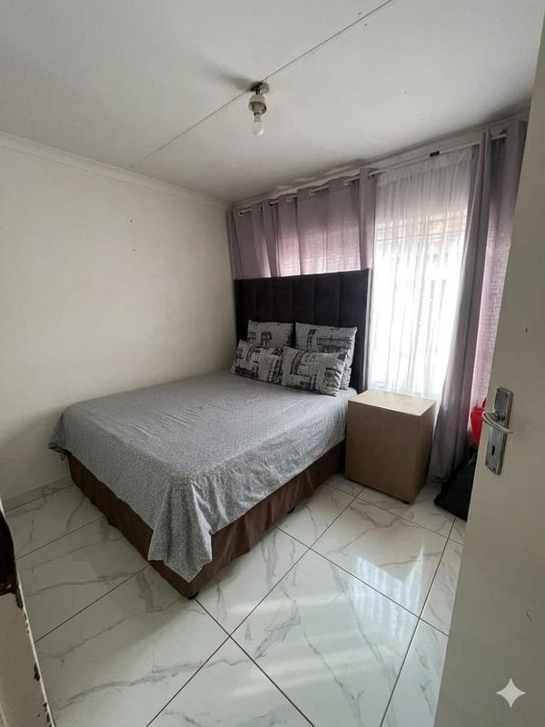2 Bedroom Property for Sale in Kagiso Gauteng