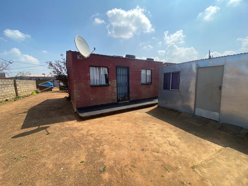 2 Bedroom Property for Sale in Katlehong South Gauteng