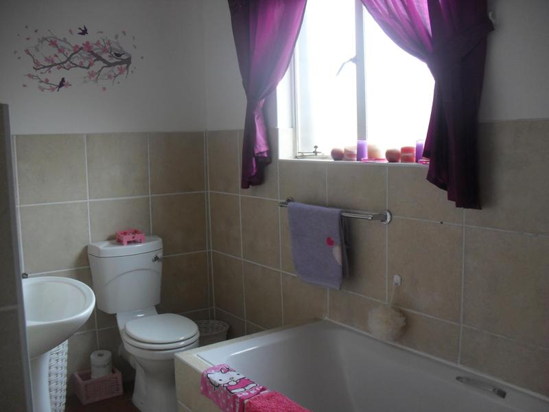 To Let 3 Bedroom Property for Rent in North Riding Gauteng