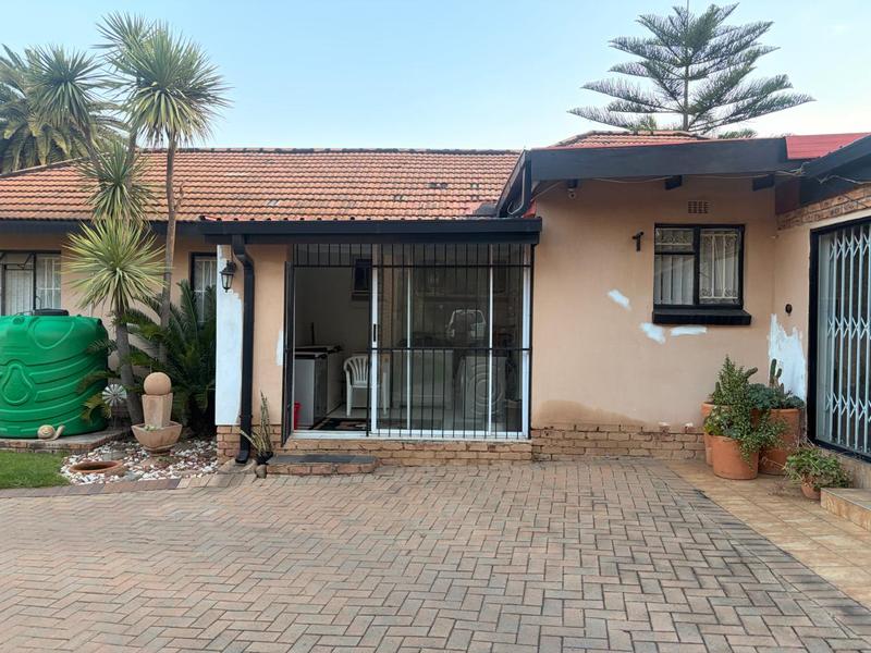 To Let 2 Bedroom Property for Rent in Birchleigh Gauteng