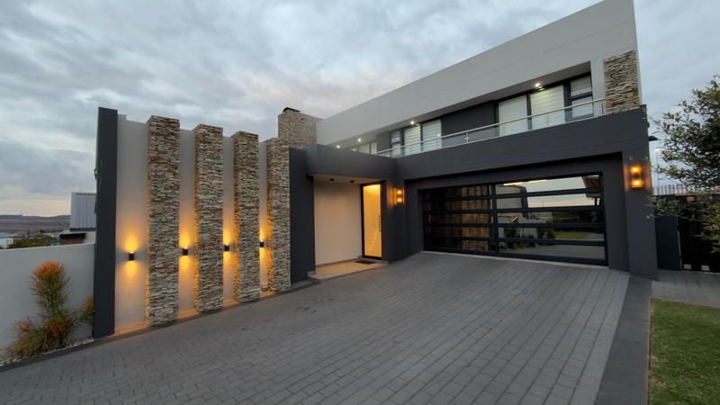 4 Bedroom Property for Sale in Midstream Heights Gauteng