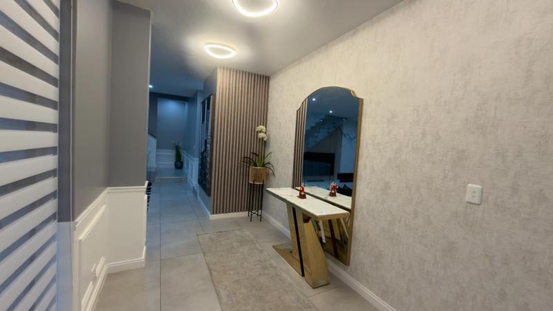 4 Bedroom Property for Sale in Midstream Heights Gauteng