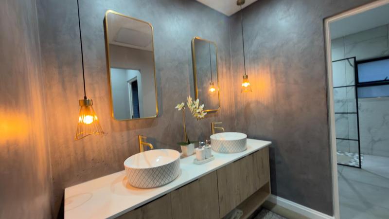 4 Bedroom Property for Sale in Midstream Heights Gauteng