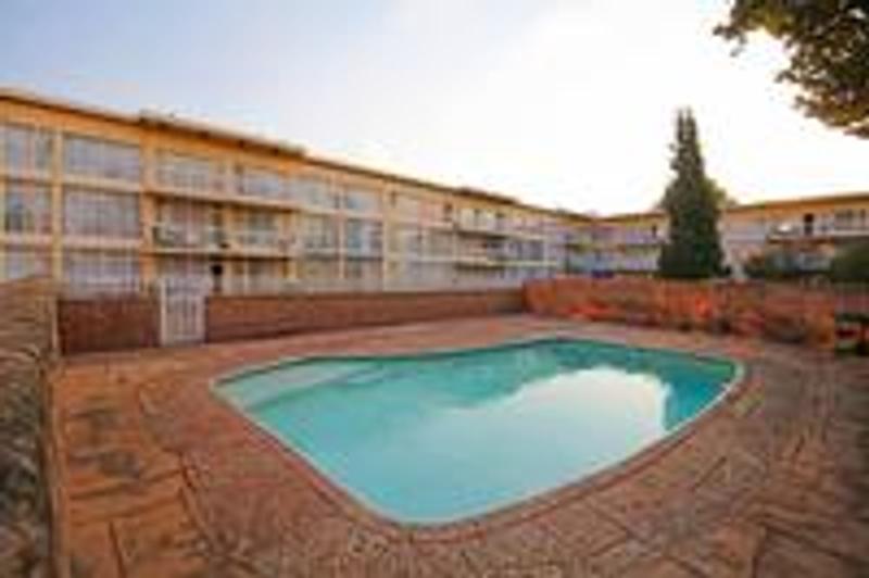 To Let 1 Bedroom Property for Rent in Horison Gauteng