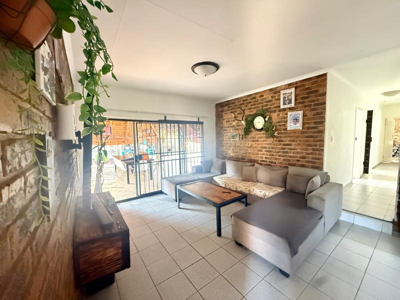 3 Bedroom Property for Sale in Vanderbijlpark SE 4 Gauteng