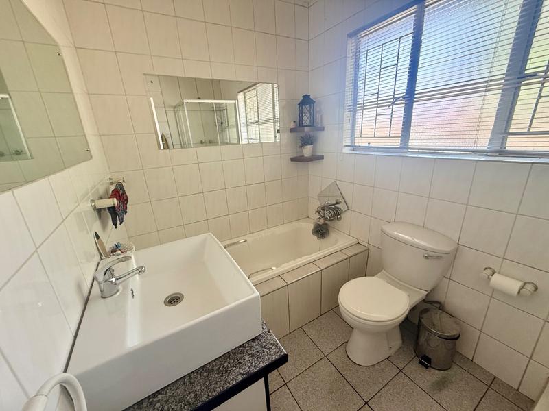 3 Bedroom Property for Sale in Vanderbijlpark SE 4 Gauteng