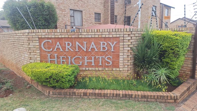 To Let 2 Bedroom Property for Rent in Fairland Gauteng