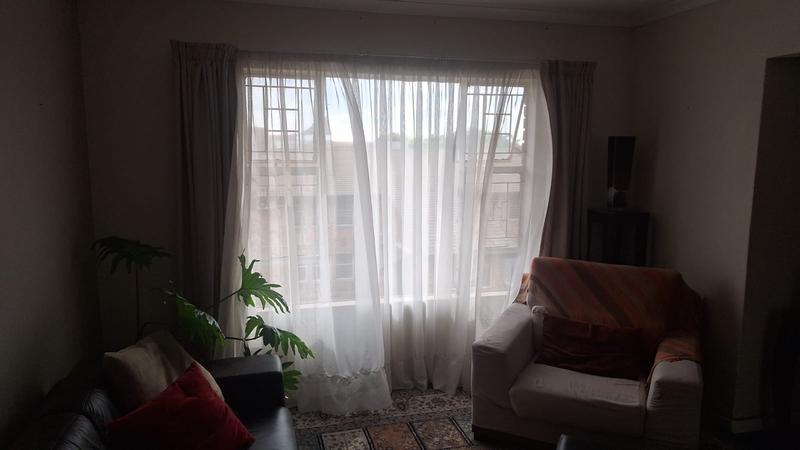 To Let 2 Bedroom Property for Rent in Fairland Gauteng