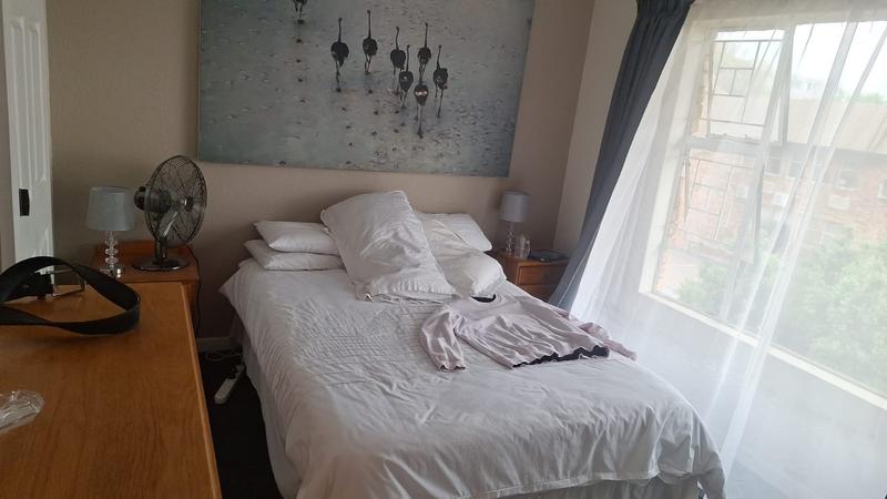 To Let 2 Bedroom Property for Rent in Fairland Gauteng
