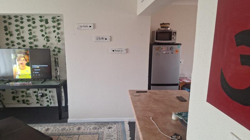 To Let 2 Bedroom Property for Rent in Fairland Gauteng