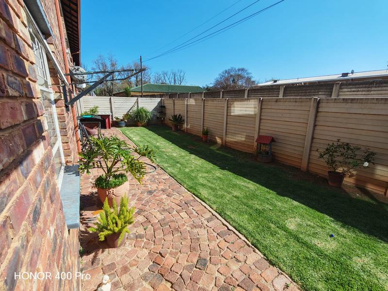 To Let 3 Bedroom Property for Rent in Strubenvale Gauteng