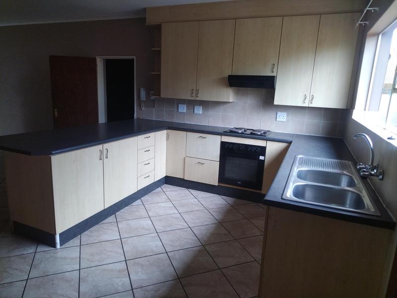 To Let 3 Bedroom Property for Rent in Randfontein Gauteng