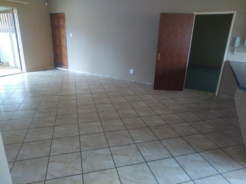 To Let 3 Bedroom Property for Rent in Randfontein Gauteng