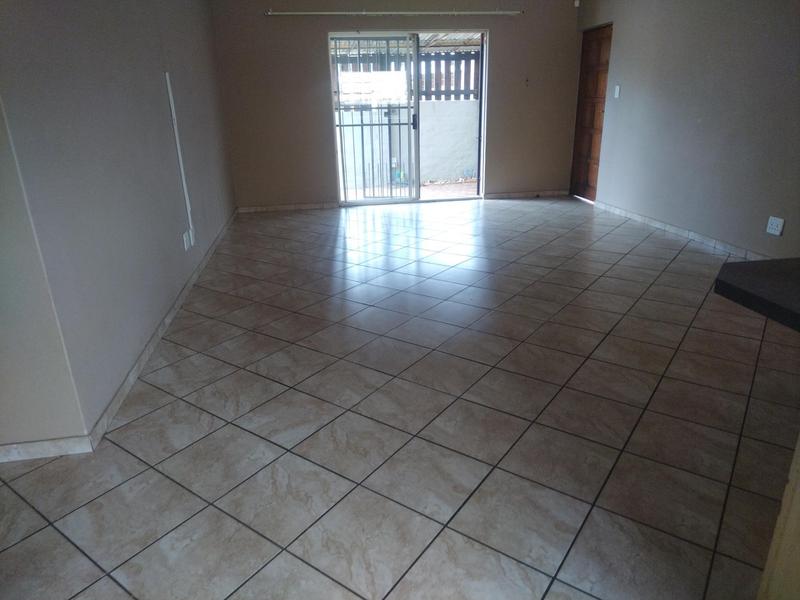 To Let 3 Bedroom Property for Rent in Randfontein Gauteng