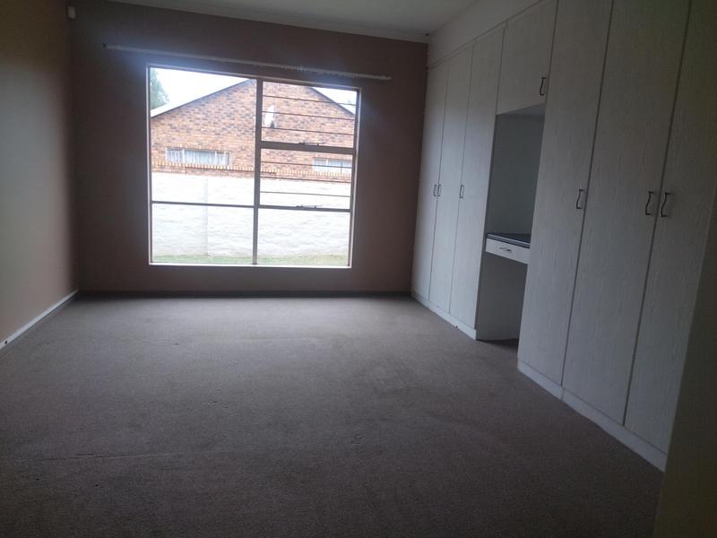 To Let 3 Bedroom Property for Rent in Randfontein Gauteng