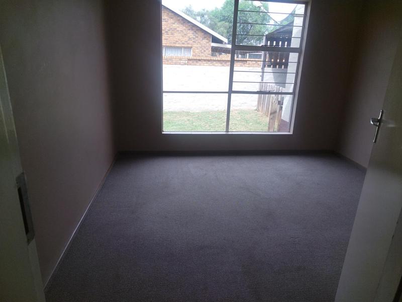 To Let 3 Bedroom Property for Rent in Randfontein Gauteng