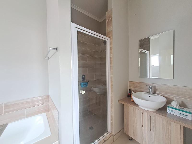 To Let 2 Bedroom Property for Rent in Blue Hills Gauteng