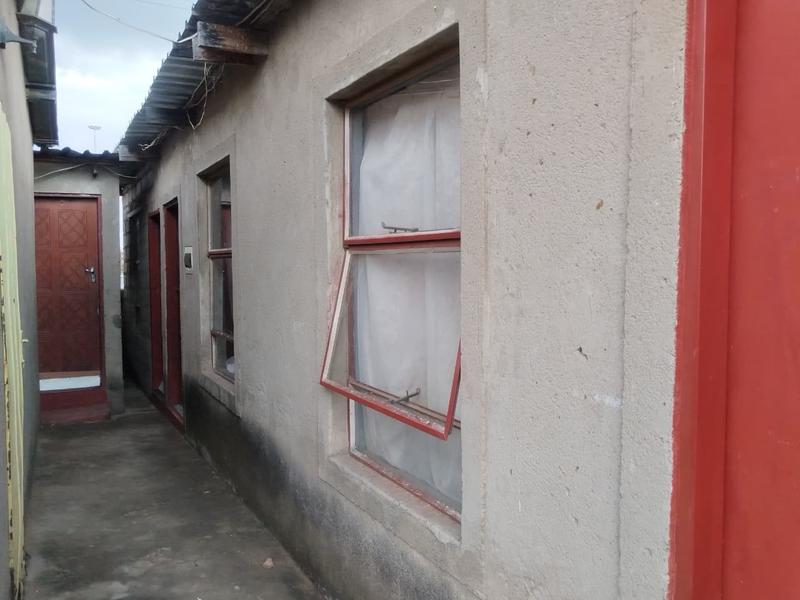 8 Bedroom Property for Sale in Olievenhoutbosch Gauteng