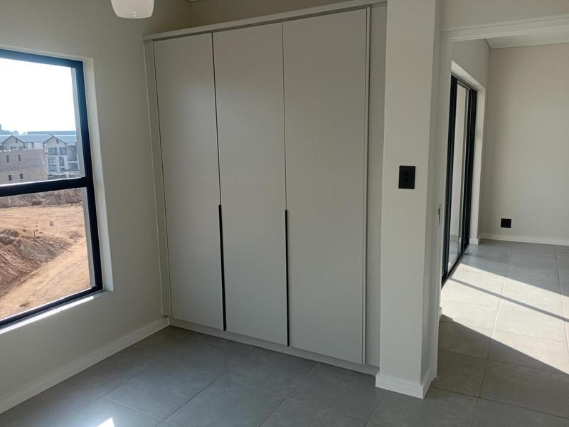 To Let 2 Bedroom Property for Rent in Waterfall Gauteng