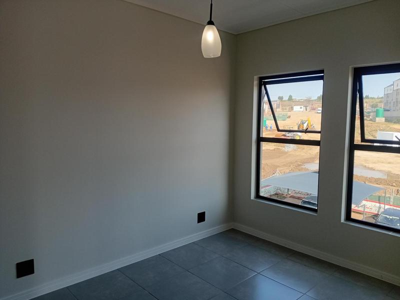 To Let 2 Bedroom Property for Rent in Waterfall Gauteng