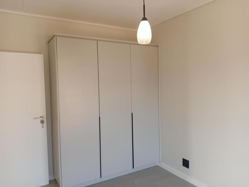 To Let 2 Bedroom Property for Rent in Waterfall Gauteng