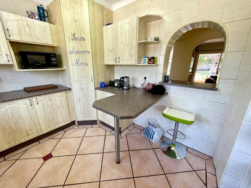 3 Bedroom Property for Sale in Kenmare Gauteng