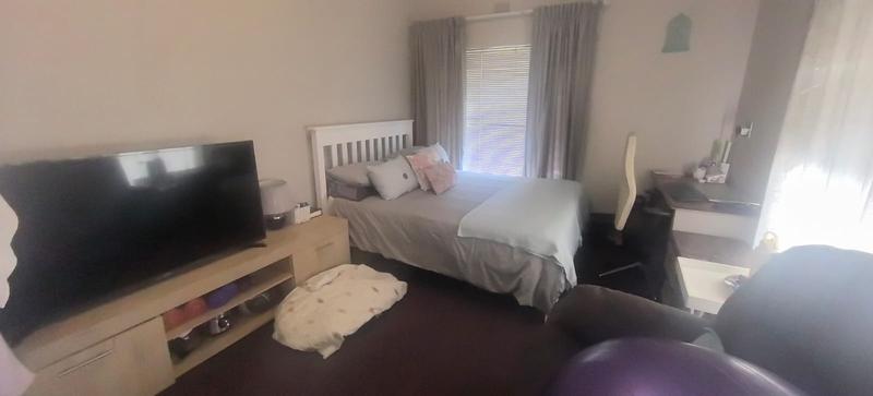 4 Bedroom Property for Sale in Lindhaven Gauteng