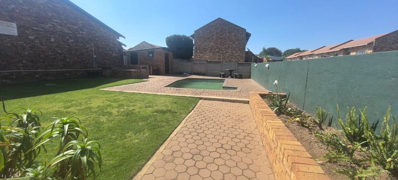 2 Bedroom Property for Sale in Mindalore Gauteng