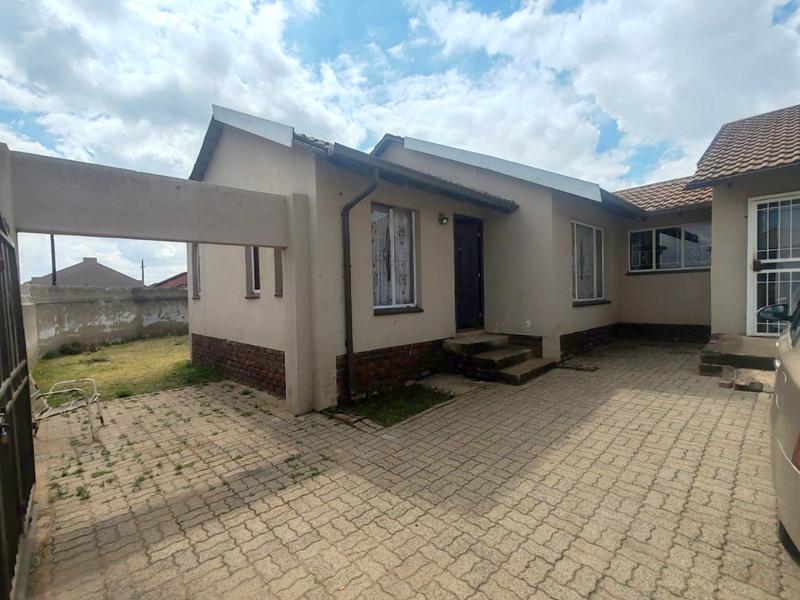 3 Bedroom Property for Sale in Kagiso Gauteng