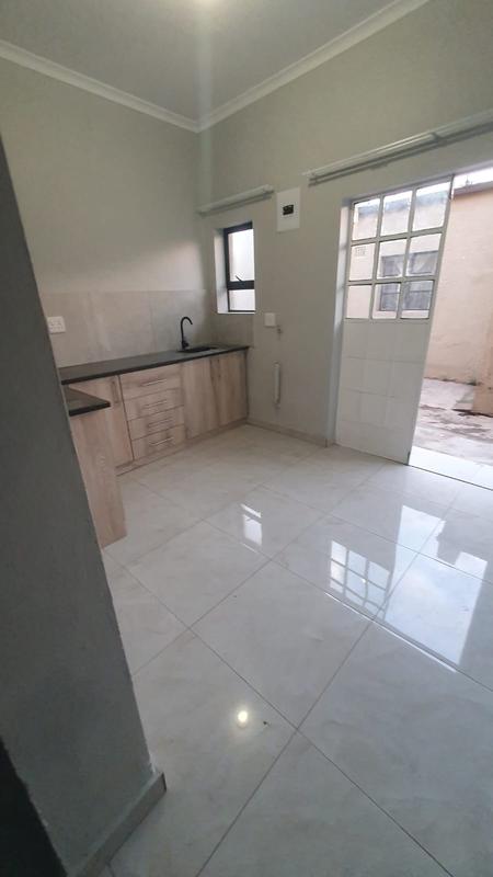 To Let 1 Bedroom Property for Rent in Kensington Gauteng