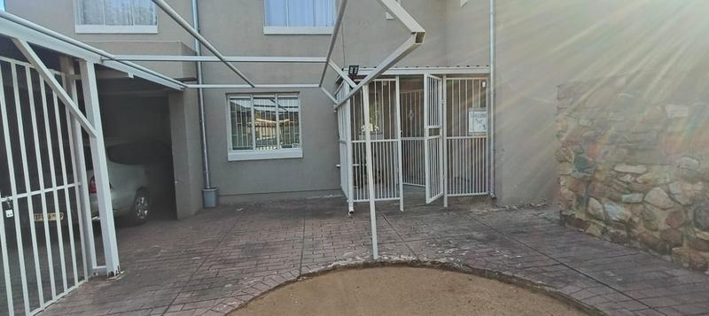 4 Bedroom Property for Sale in Elandspoort Gauteng
