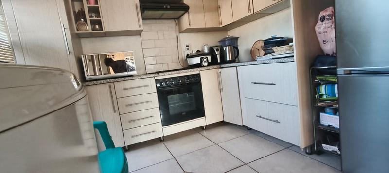 4 Bedroom Property for Sale in Elandspoort Gauteng