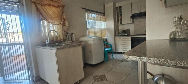 4 Bedroom Property for Sale in Elandspoort Gauteng