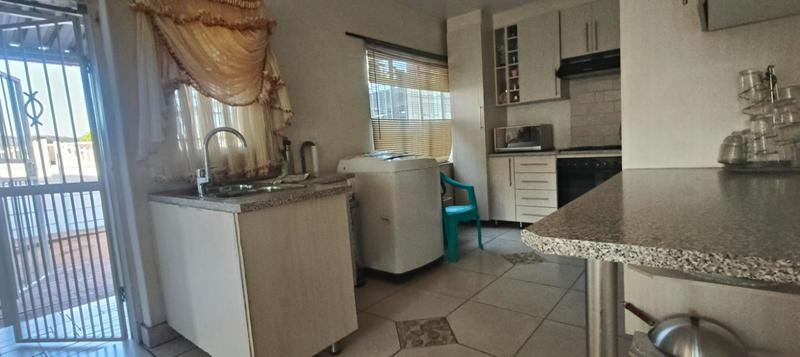 4 Bedroom Property for Sale in Elandspoort Gauteng