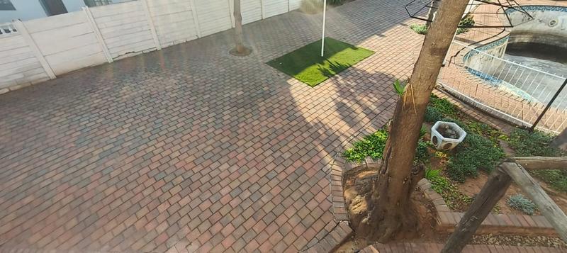 4 Bedroom Property for Sale in Elandspoort Gauteng