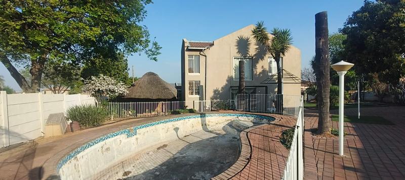 4 Bedroom Property for Sale in Elandspoort Gauteng