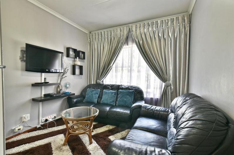 5 Bedroom Property for Sale in Glenanda Gauteng