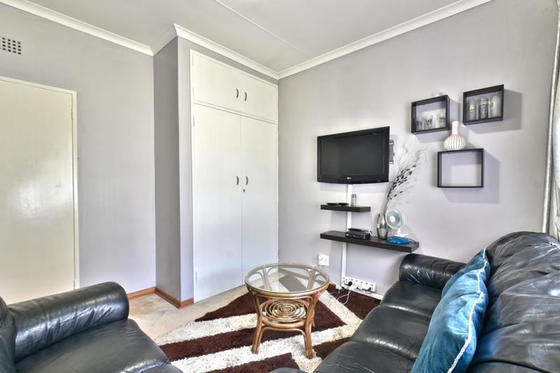 5 Bedroom Property for Sale in Glenanda Gauteng