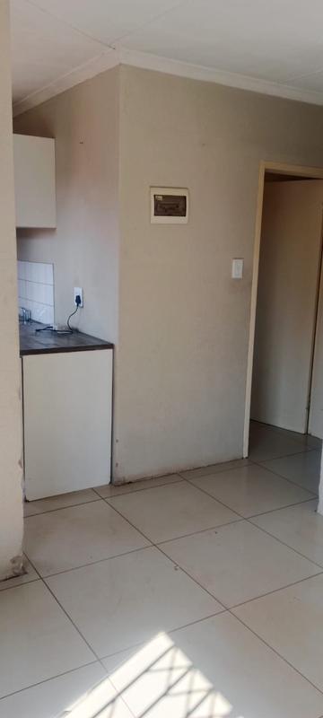 To Let 2 Bedroom Property for Rent in Dawn Park Gauteng