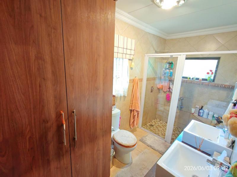 4 Bedroom Property for Sale in Wierda Park Gauteng
