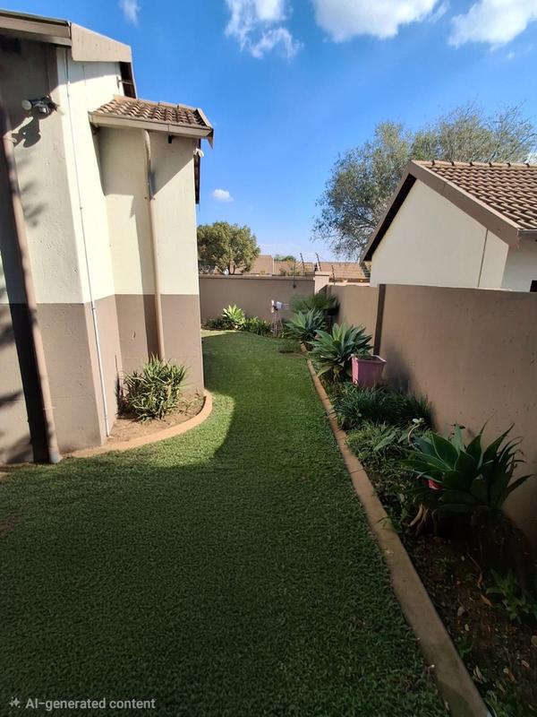 2 Bedroom Property for Sale in Thatchfield Gauteng