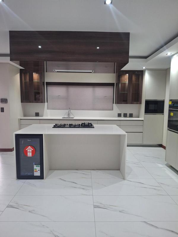 To Let 4 Bedroom Property for Rent in Linden Gauteng