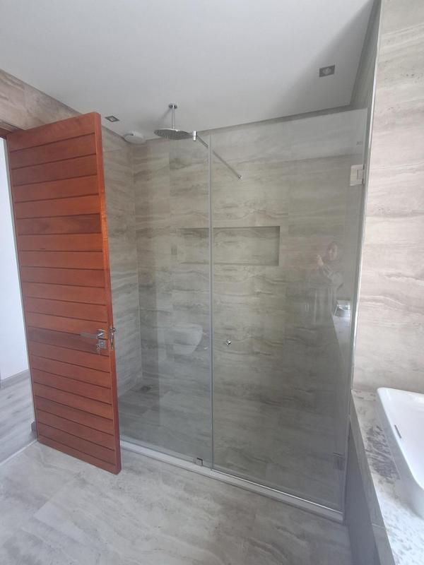 To Let 4 Bedroom Property for Rent in Linden Gauteng