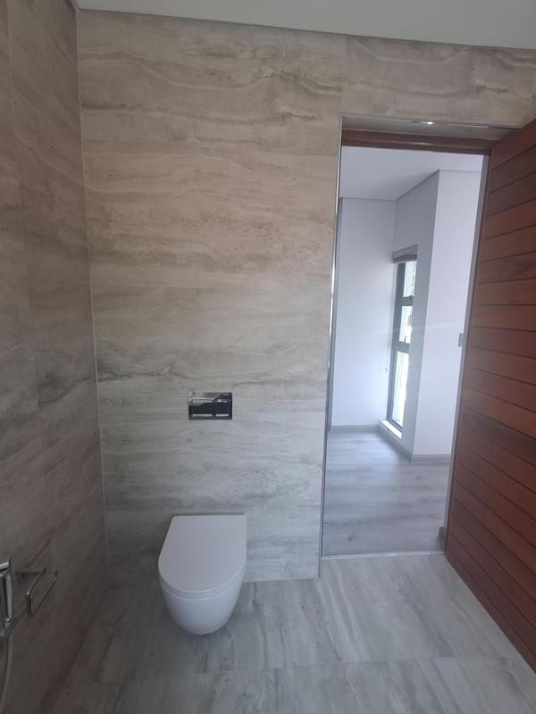 To Let 4 Bedroom Property for Rent in Linden Gauteng