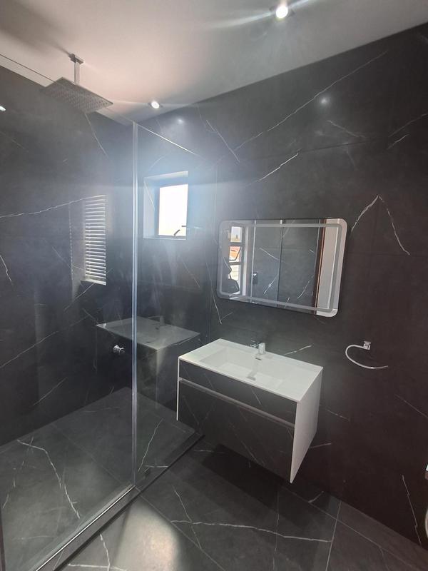 To Let 4 Bedroom Property for Rent in Linden Gauteng