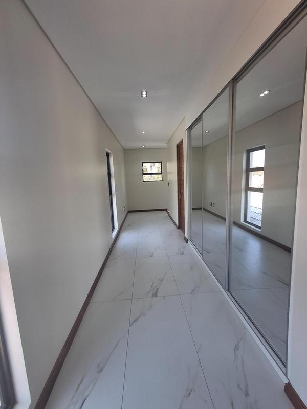 To Let 4 Bedroom Property for Rent in Linden Gauteng