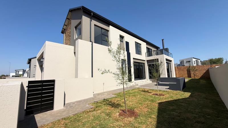4 Bedroom Property for Sale in Fountainbrook Estate Gauteng