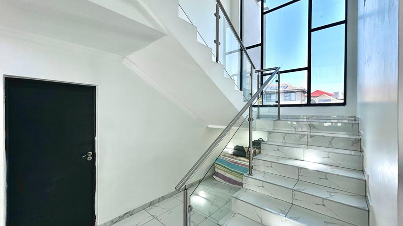 5 Bedroom Property for Sale in Savannah Country Estate Gauteng